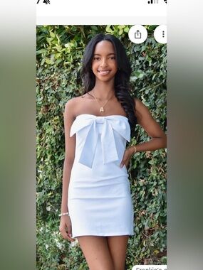 Gold Rush NYC Girls White Bow Strapless Dress
